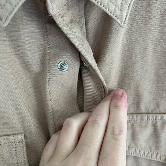 Aritzia TNA Tan Shacket/Shirt Jacket/Overshirt Size 2 - Picture 4 of 8